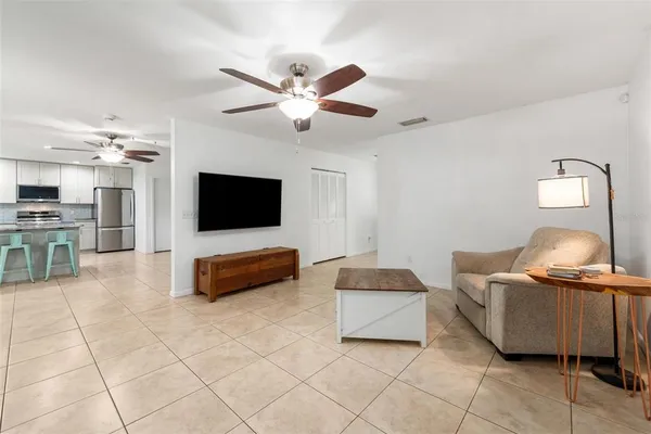 $425,000 | 5101 Northwest 29 Lane, Gainesville, FL 32606