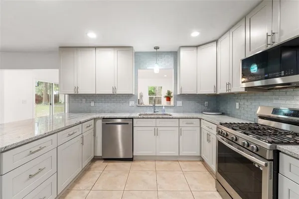 $425,000 | 5101 Northwest 29 Lane, Gainesville, FL 32606