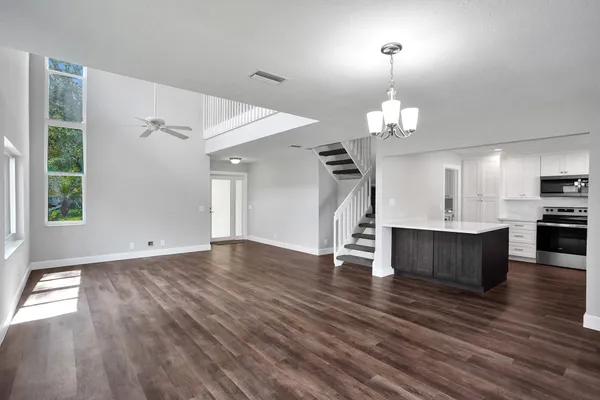 $4,000 | 9821 Northwest 5th Place, Plantation, FL 33324