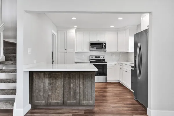 $4,000 | 9821 Northwest 5th Place, Plantation, FL 33324