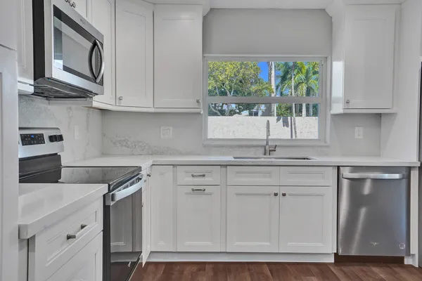 $4,000 | 9821 Northwest 5th Place, Plantation, FL 33324