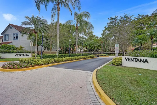 $4,000 | 9821 Northwest 5th Place, Plantation, FL 33324