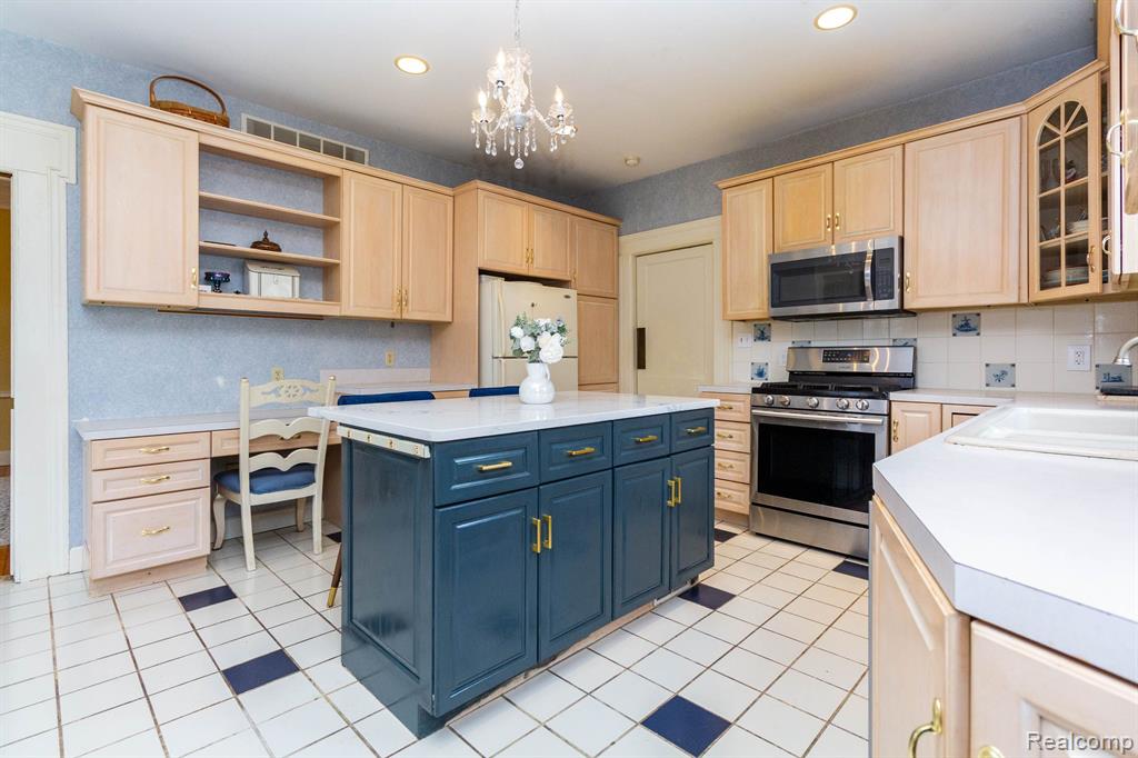 1167 North Dye Road Flint, MI 48532 - Photo 23 of 77
