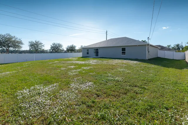 $2,650 | 3197 Southwest Armucher Street, Port St. Lucie, FL 34953