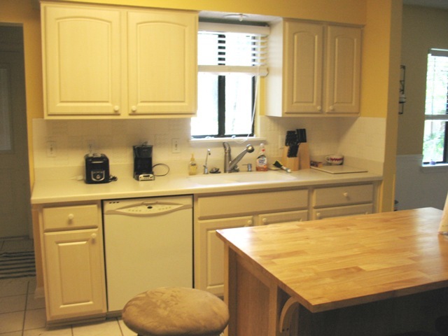 4389 Coleman Road Jacksonville, FL 32257 - Photo 10 of 30 KITCHEN
