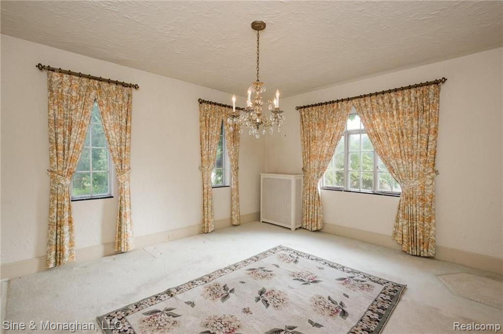 561 Middlesex Road Grosse Pointe Park, MI 48230 - Photo 15 of 53