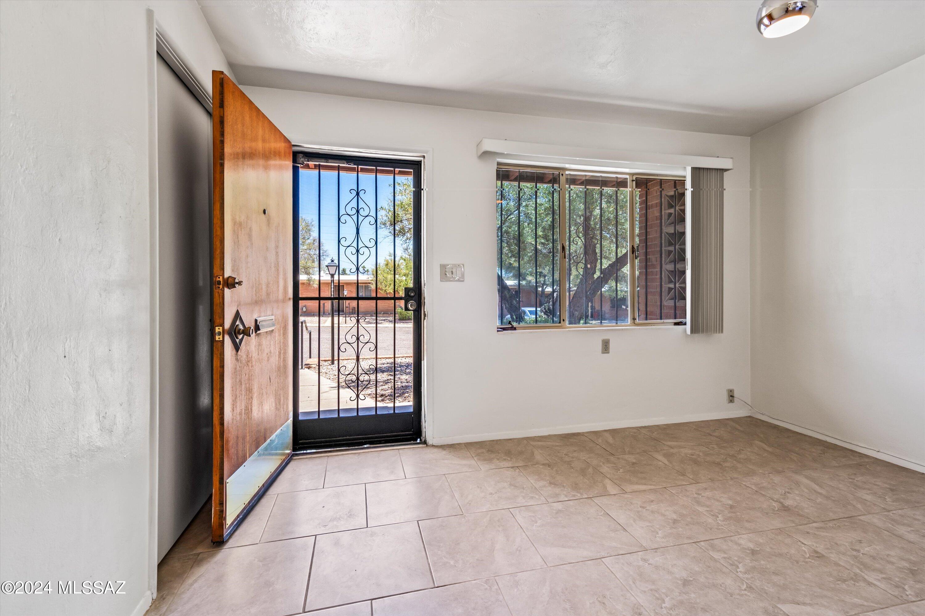 1918 West Anklam Road Tucson, AZ 85745 - Photo 5 of 30 Gallery Image 5