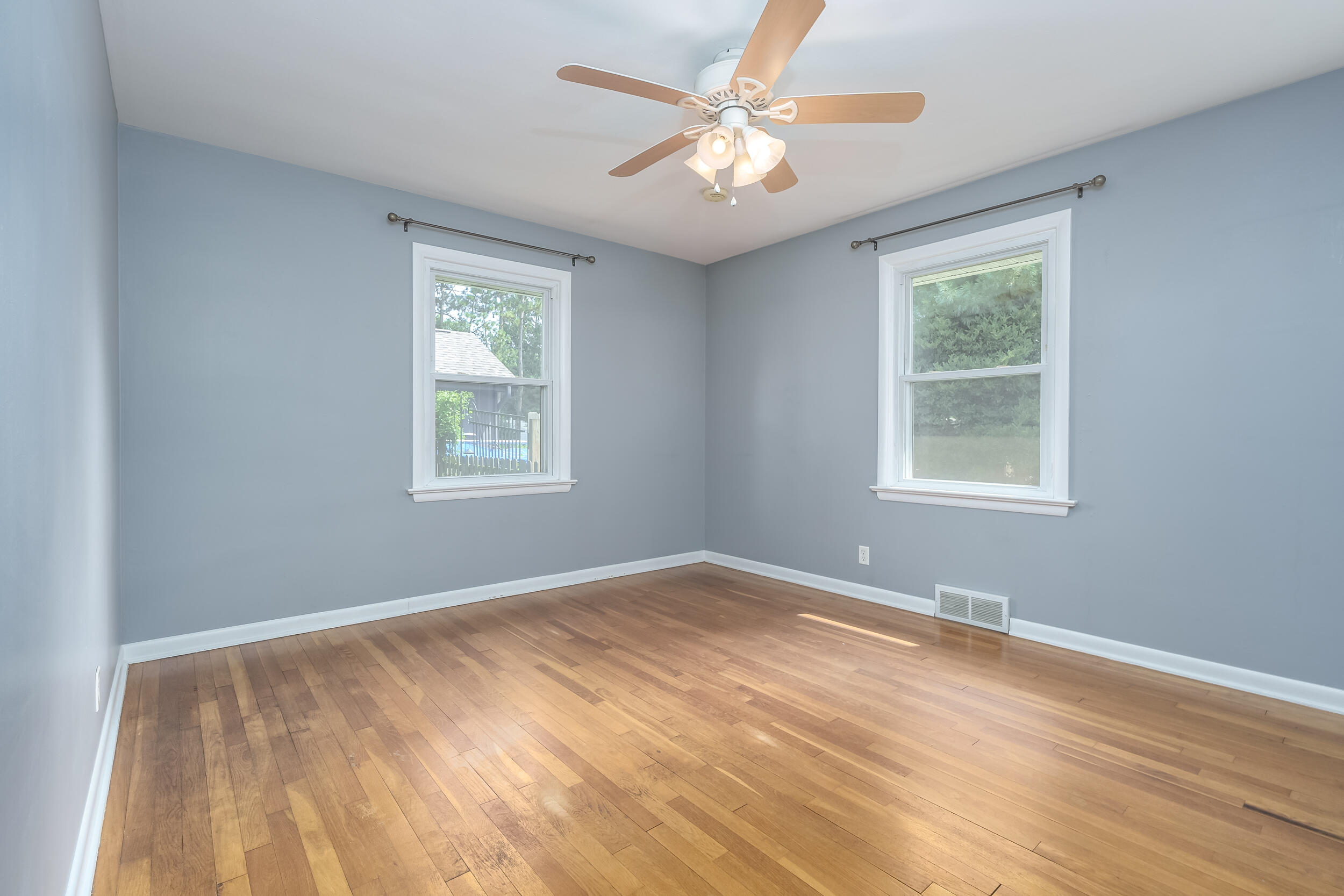 2525 Ferdon Road Kalamazoo, MI 49008 - Photo 11 of 31 Ferdon_Ave_2525_Kalamazoo_49008-14