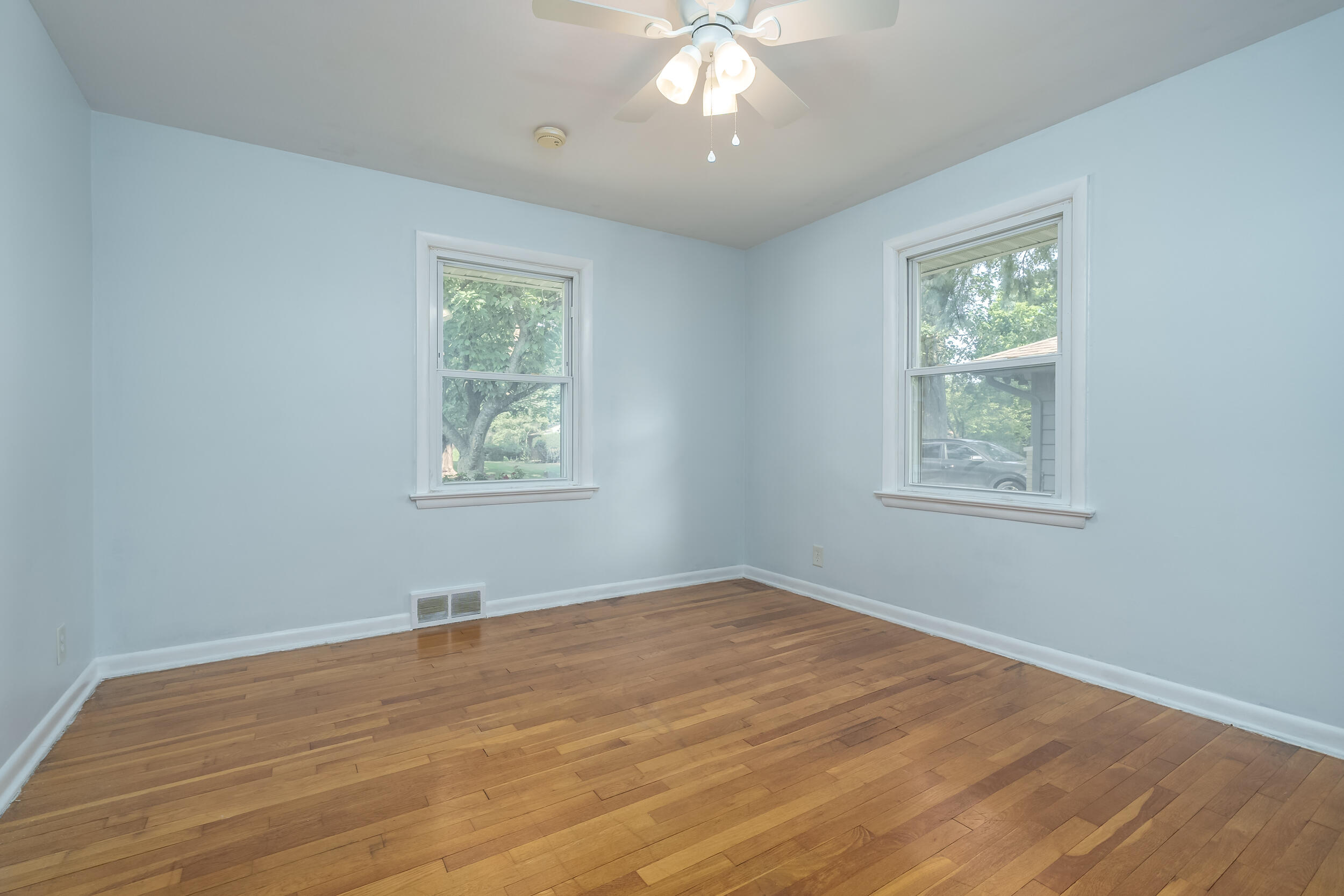 2525 Ferdon Road Kalamazoo, MI 49008 - Photo 13 of 31 Ferdon_Ave_2525_Kalamazoo_49008-16