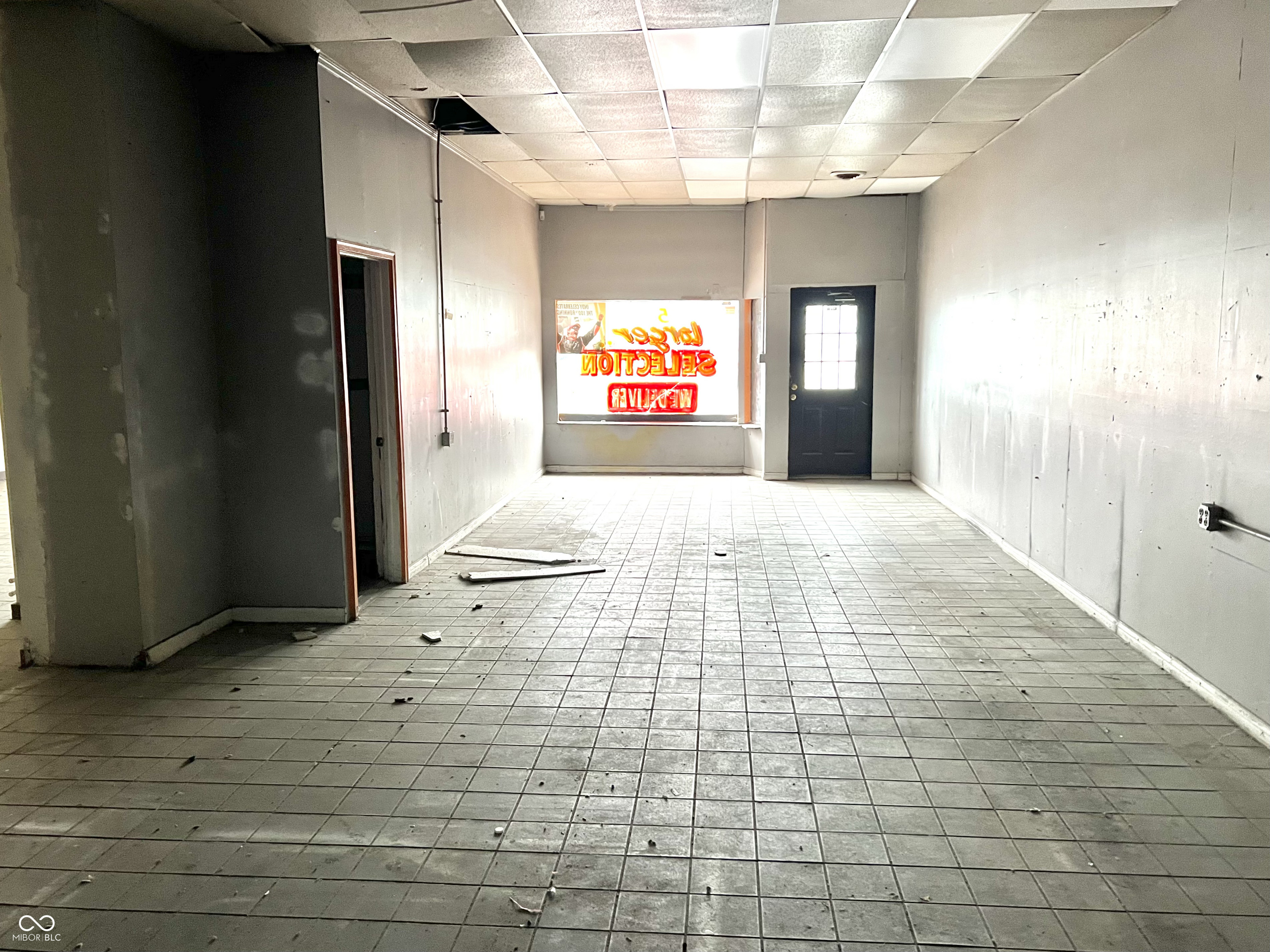 2615 West Michigan Street Indianapolis, IN 46222 - Photo 5 of 12