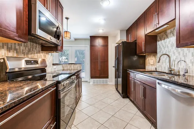 $435,000 | 822 Fontana Avenue, Richardson, TX 75080