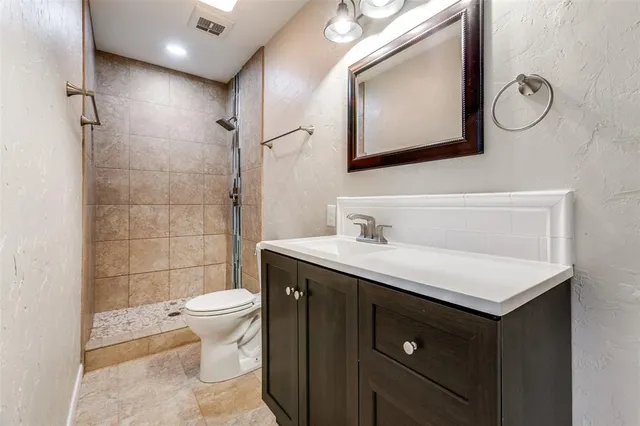 $435,000 | 822 Fontana Avenue, Richardson, TX 75080