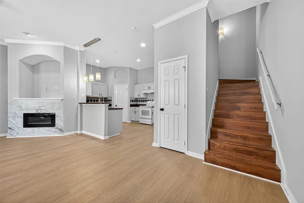 $228,800 | 2710 Grants Lake Boulevard, Unit L8, Sugar Land, TX 77479