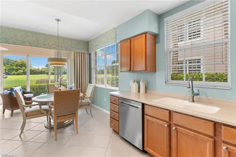 $730,000 | 1595 Winding Oaks Way, Unit 103, Naples, FL 34109