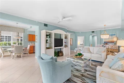 $730,000 | 1595 Winding Oaks Way, Unit 103, Naples, FL 34109