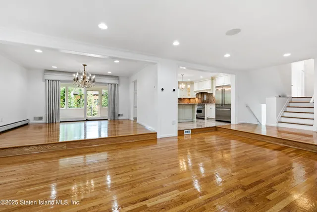 $1,850,000 | 14 Merrick Avenue | Todt Hill