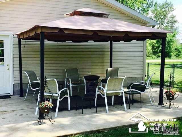 199 North Raisinville Road Monroe, MI 48162 - Photo 2 of 27