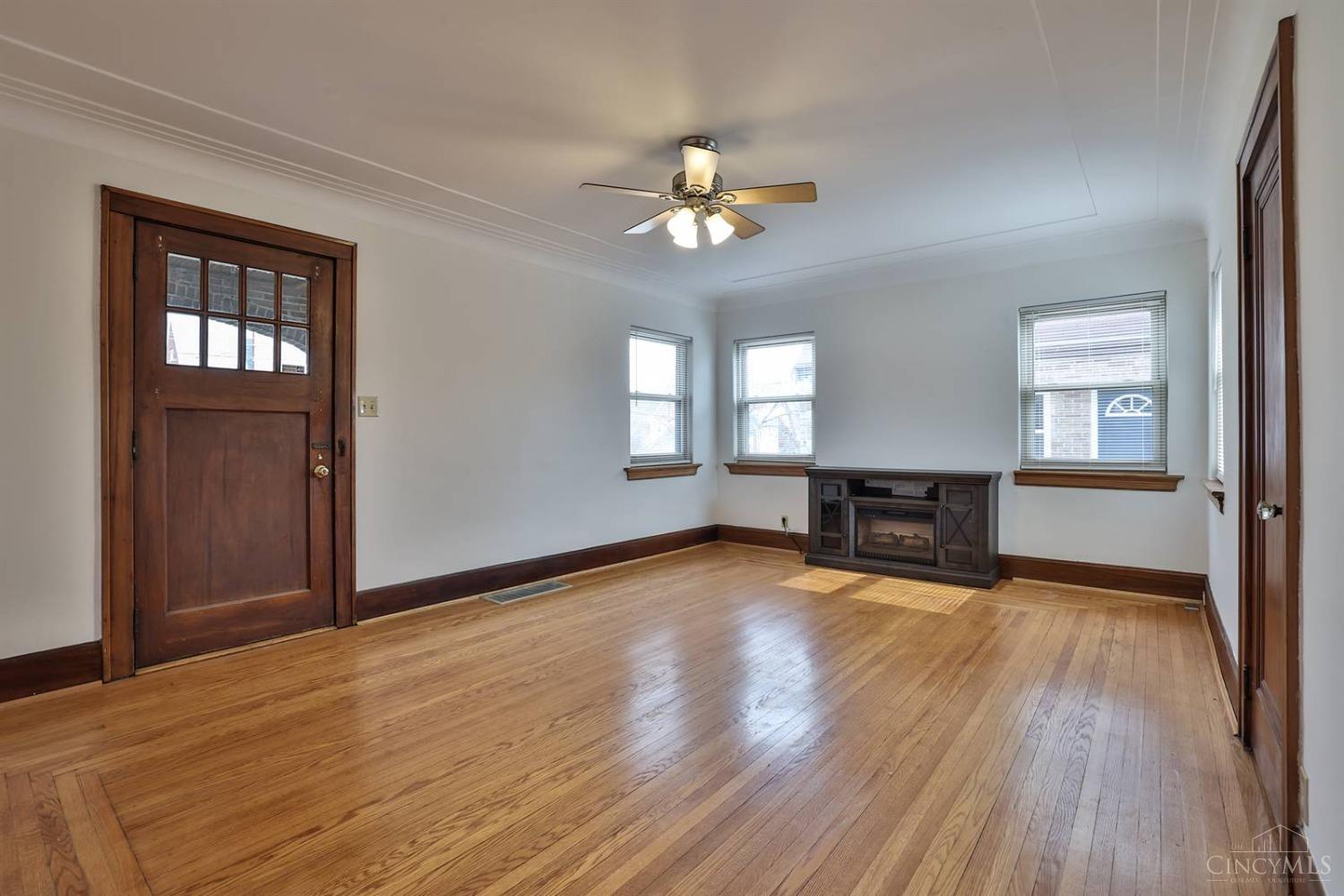 5121 Ralph Avenue Cincinnati, OH 45238 - Photo 6 of 50 Gallery Image 6