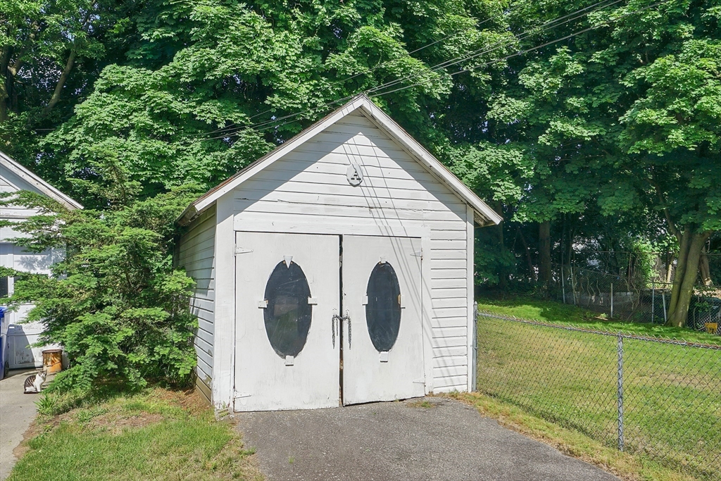 63 Edgewood Street Springfield, MA 01109 - Photo 29 of 29 Gallery Image 29