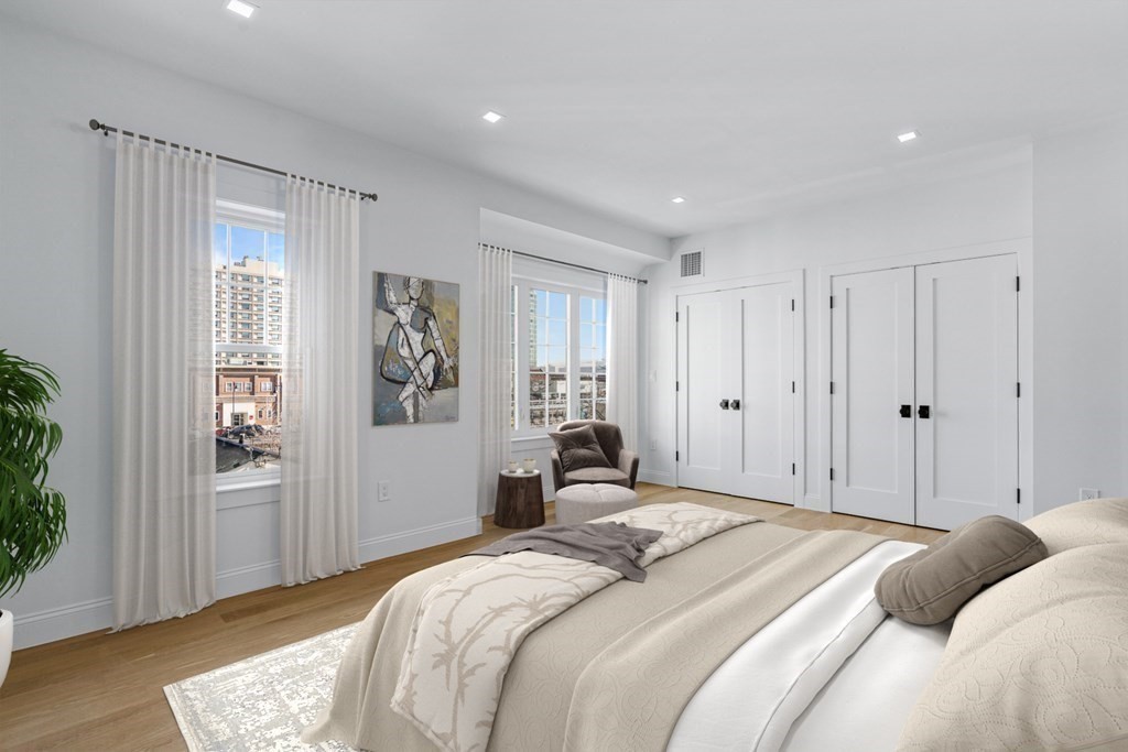 21 Crowninshield Road, Unit 9 Brookline, MA 02446 - Photo 5 of 11 Gallery Image 5