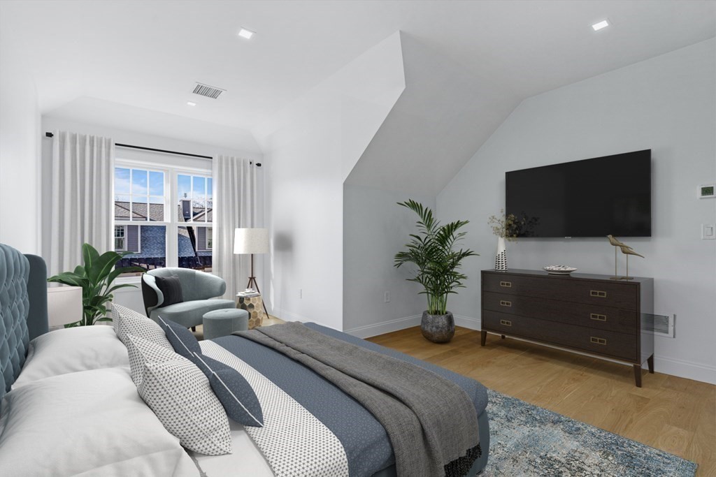 21 Crowninshield Road, Unit 9 Brookline, MA 02446 - Photo 8 of 11 Gallery Image 8