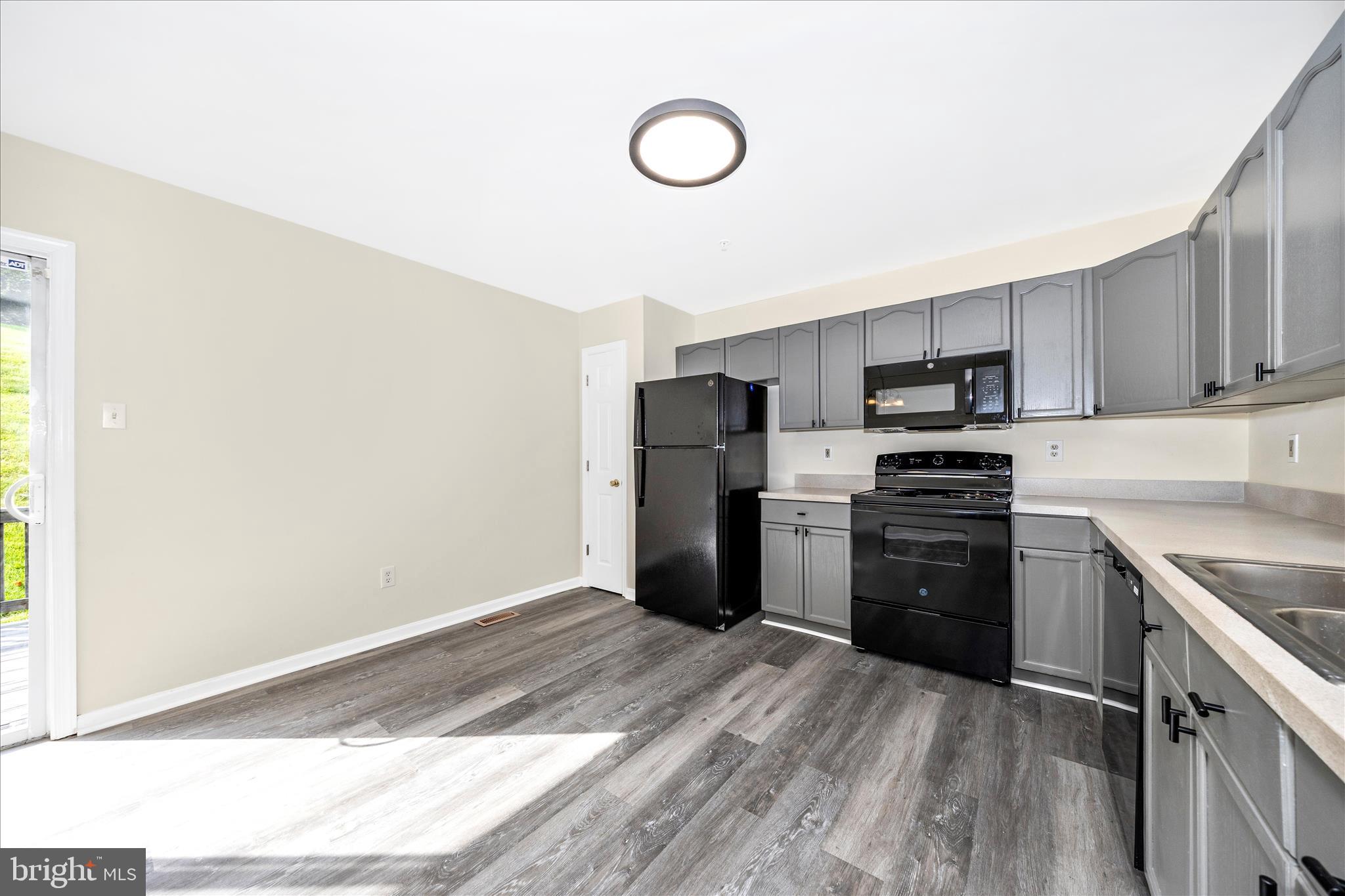 105 Sentry Ridge Smithsburg, MD 21783 - Photo 10 of 62 Kitchen