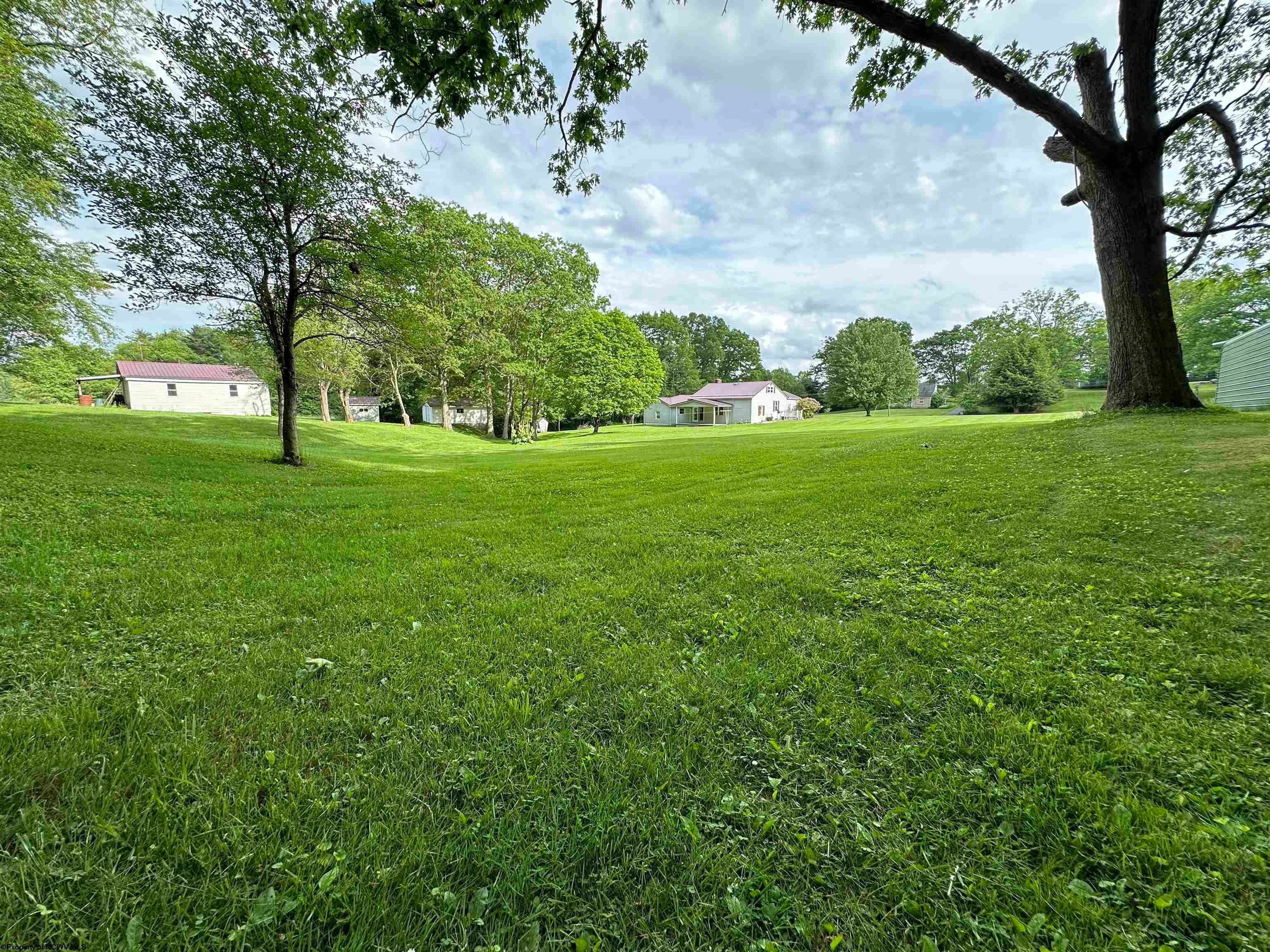 406 S Road Reedsville, WV 26547 - Photo 27 of 34 Gallery Image 27
