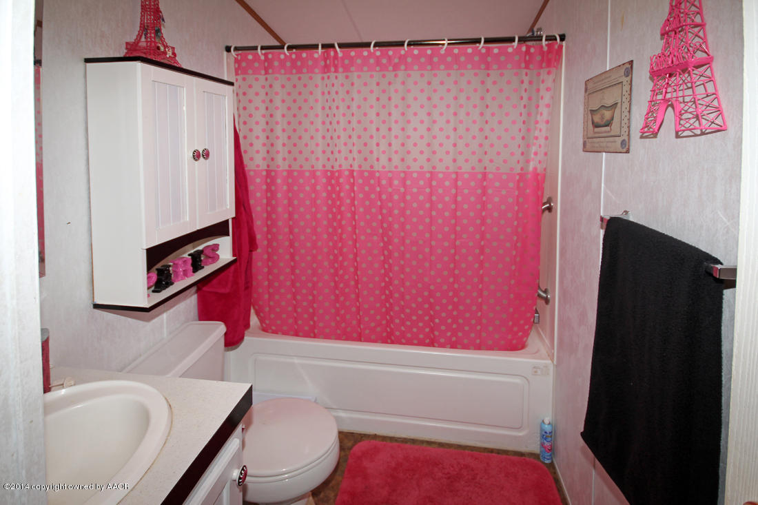 6610 Lair Road Amarillo, TX 79118 - Photo 21 of 37 Bathroom2