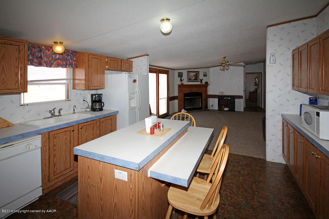 6610 Lair Road Amarillo, TX 79118 - Photo 29 of 37 Kitchen facing Living