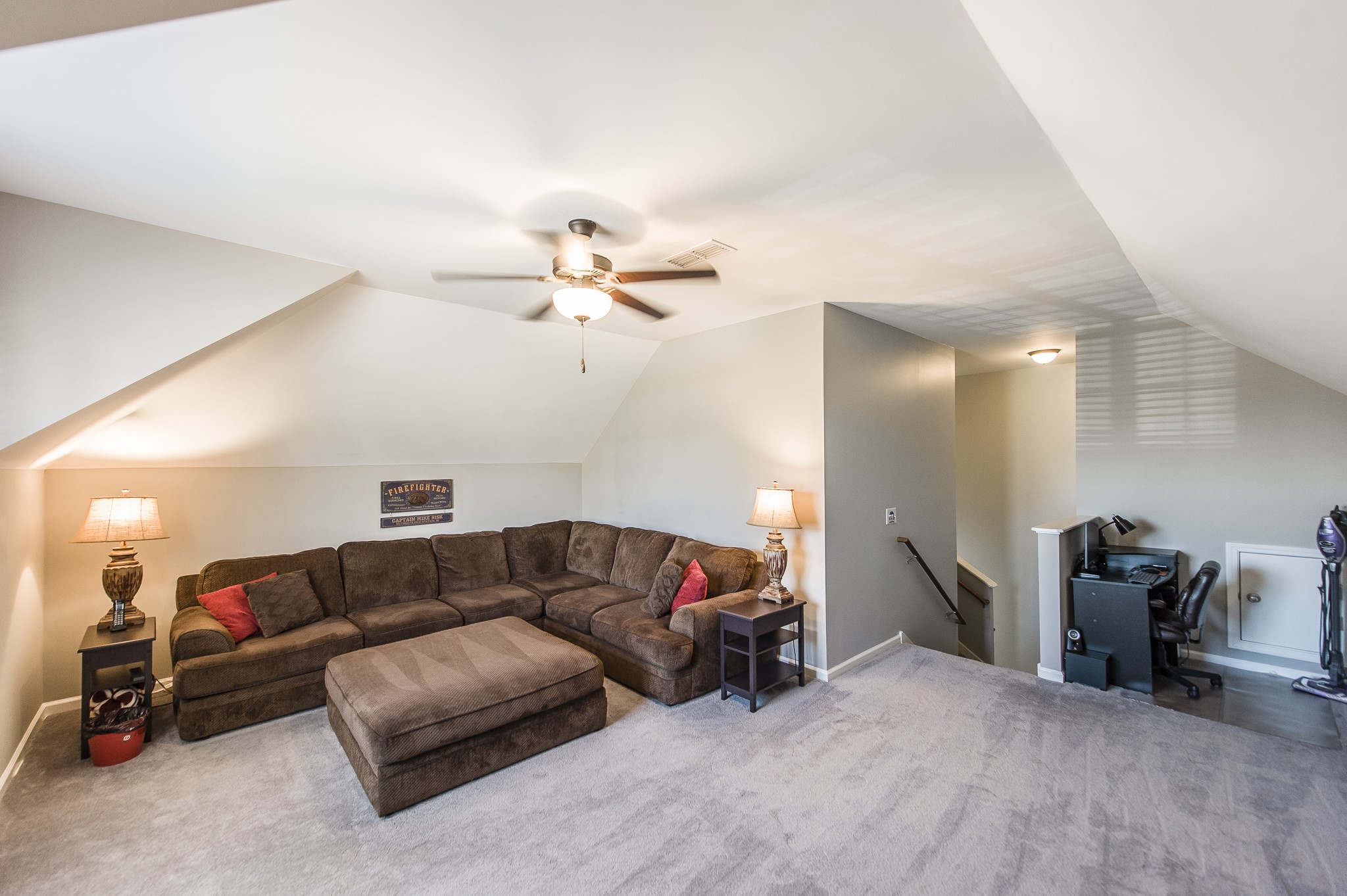 114 Monteview Drive Hendersonville, TN 37075 - Photo 29 of 42 a living room with furniture