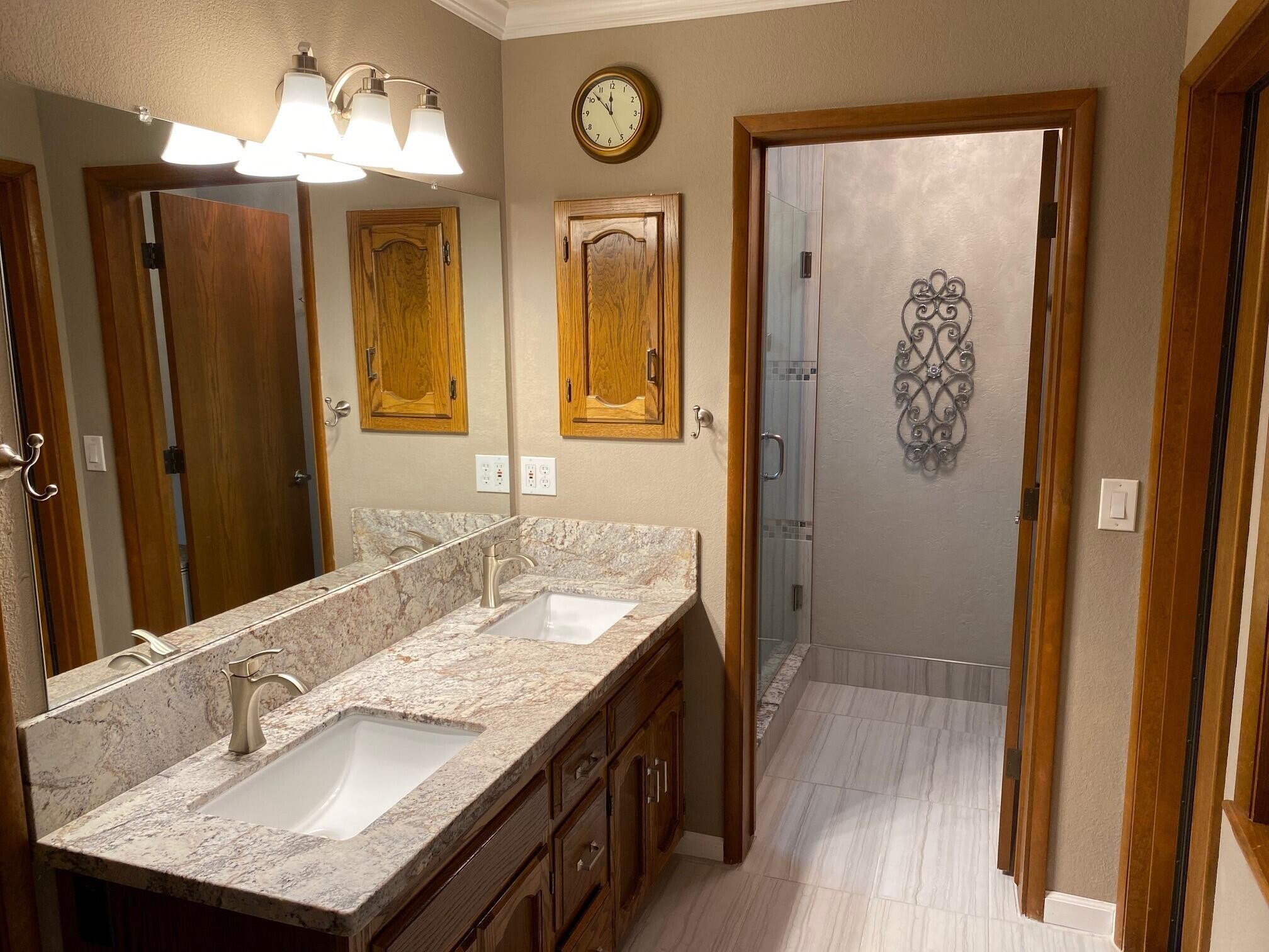 3109 Brent Road Redding, CA 96002 - Photo 11 of 29 Brent bathroom