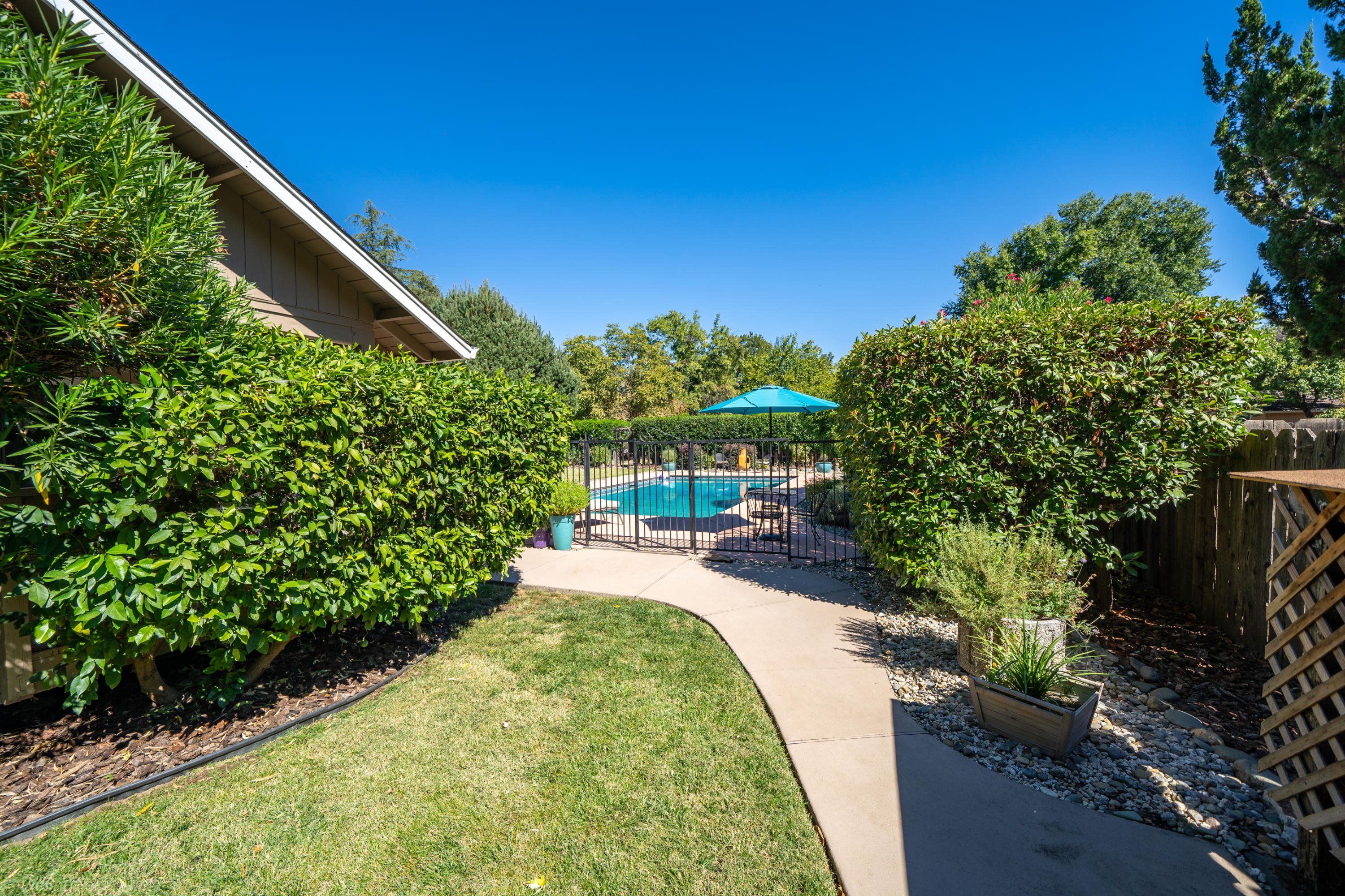 3109 Brent Road Redding, CA 96002 - Photo 19 of 29 Exterior-20