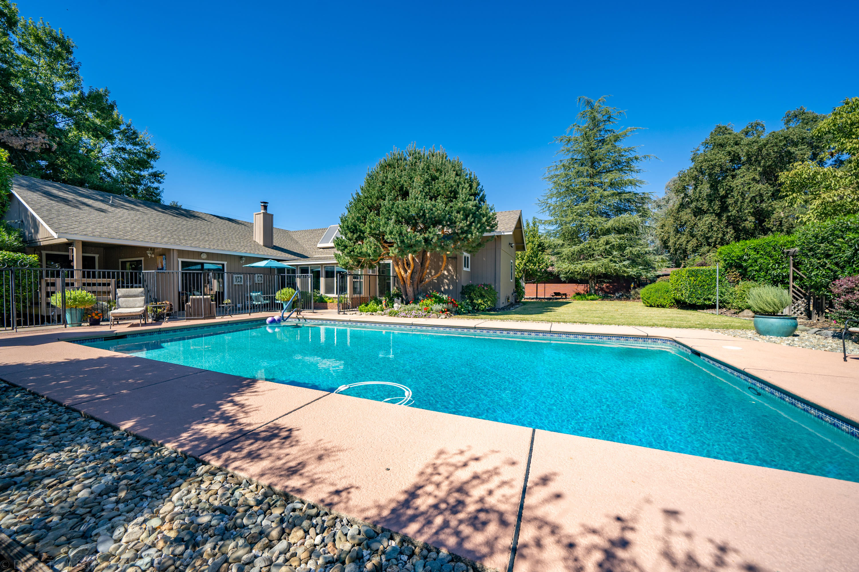 3109 Brent Road Redding, CA 96002 - Photo 25 of 29 Exterior-31