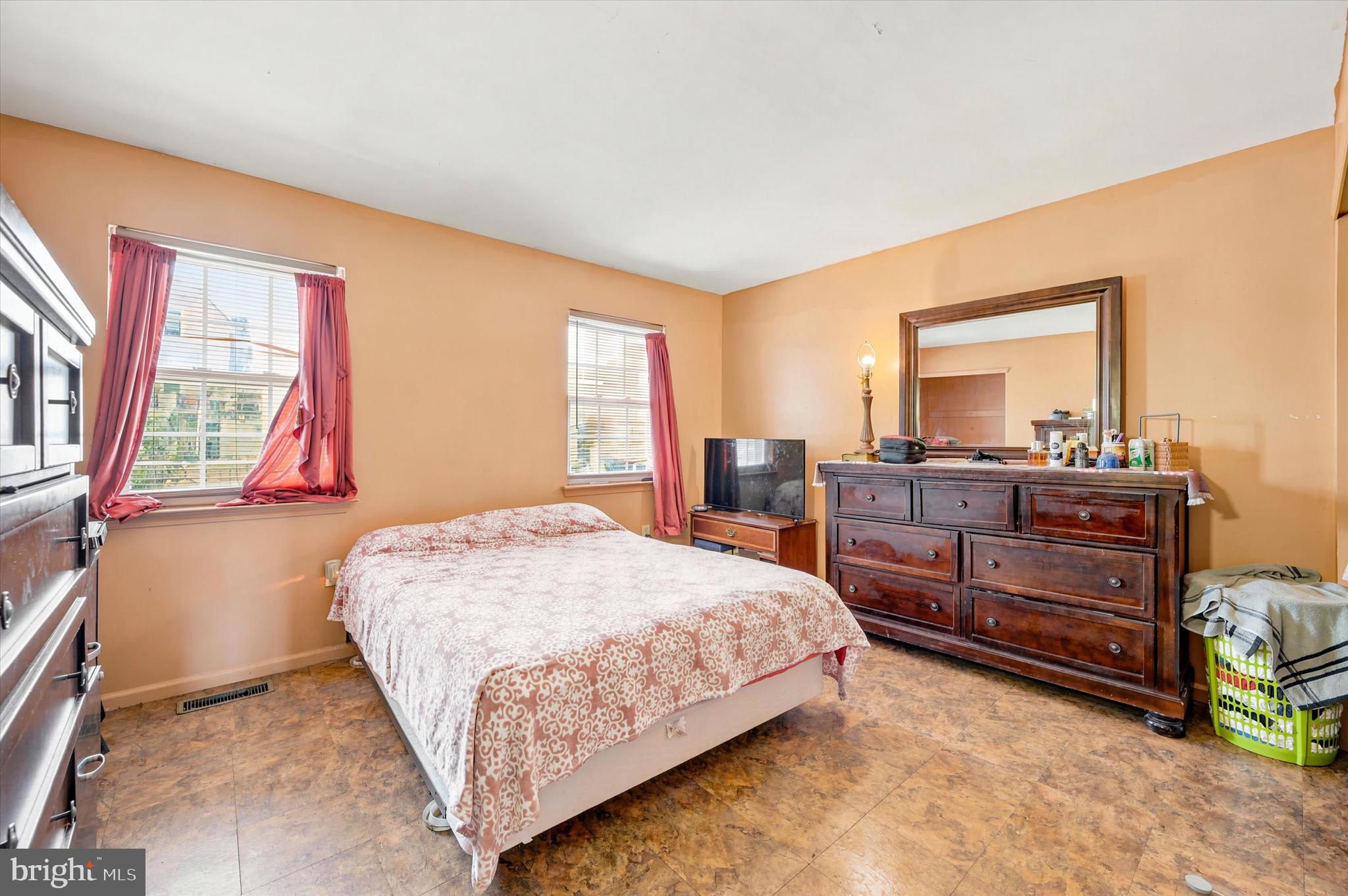 4635 Paul Street Philadelphia, PA 19124 - Photo 14 of 18