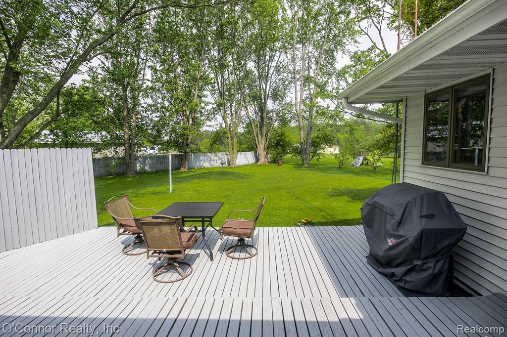 511 Range Road Smiths Creek, MI 48074 - Photo 24 of 36