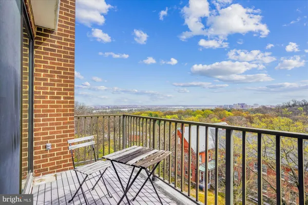 $2,425 | 1510 12th Street North, Unit 703, Arlington, VA 22209
