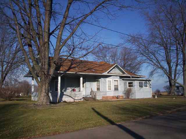 201 North Maple Street Magnolia, IL 61336 - Photo 2 of 3