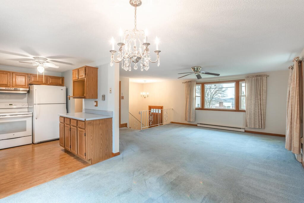 19 Grandview Road Haverhill, MA 01832 - Photo 6 of 19 Gallery Image 6