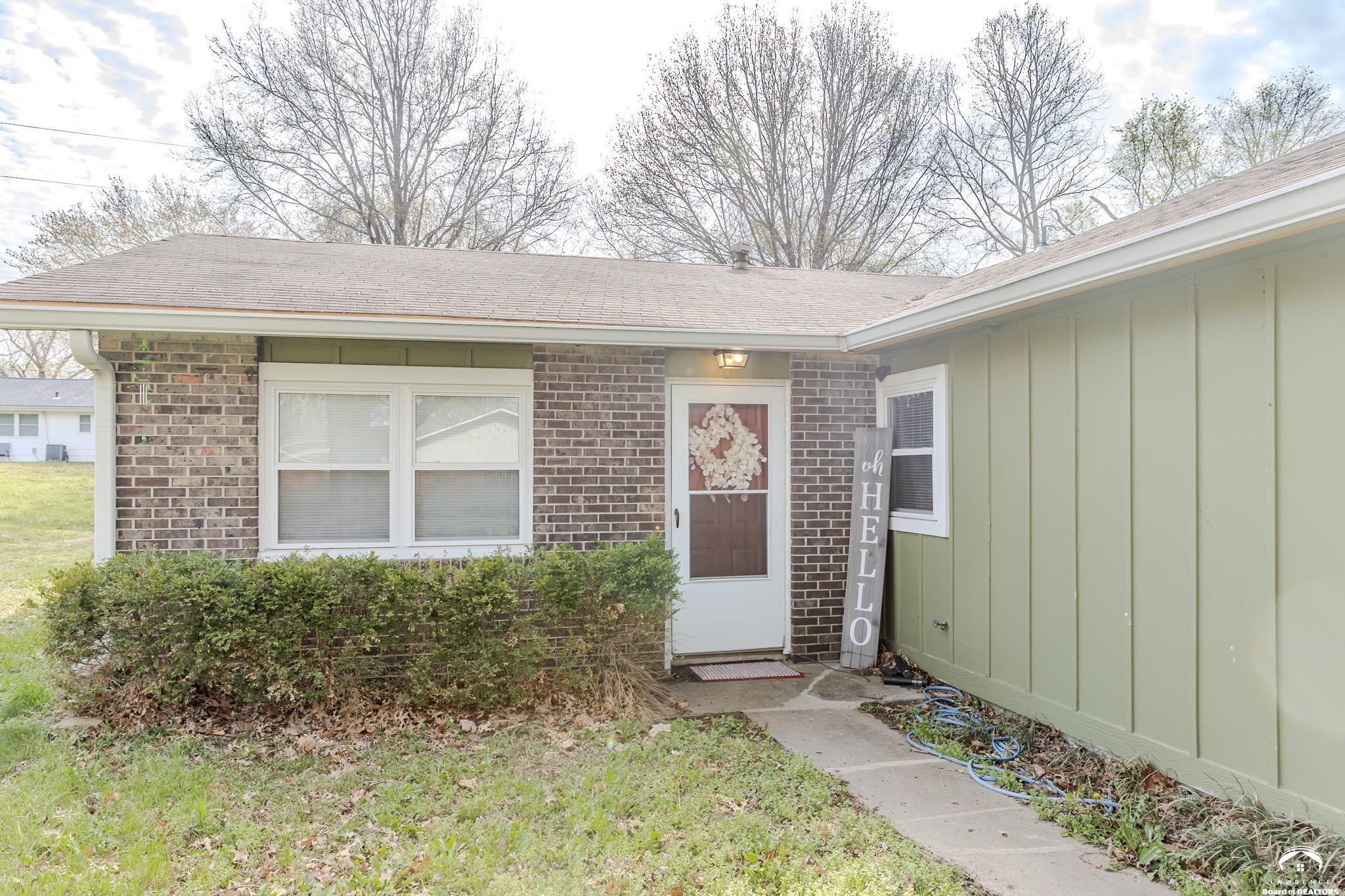 2802-2804 Ridge Court Lawrence, KS 66046 - Photo 3 of 10