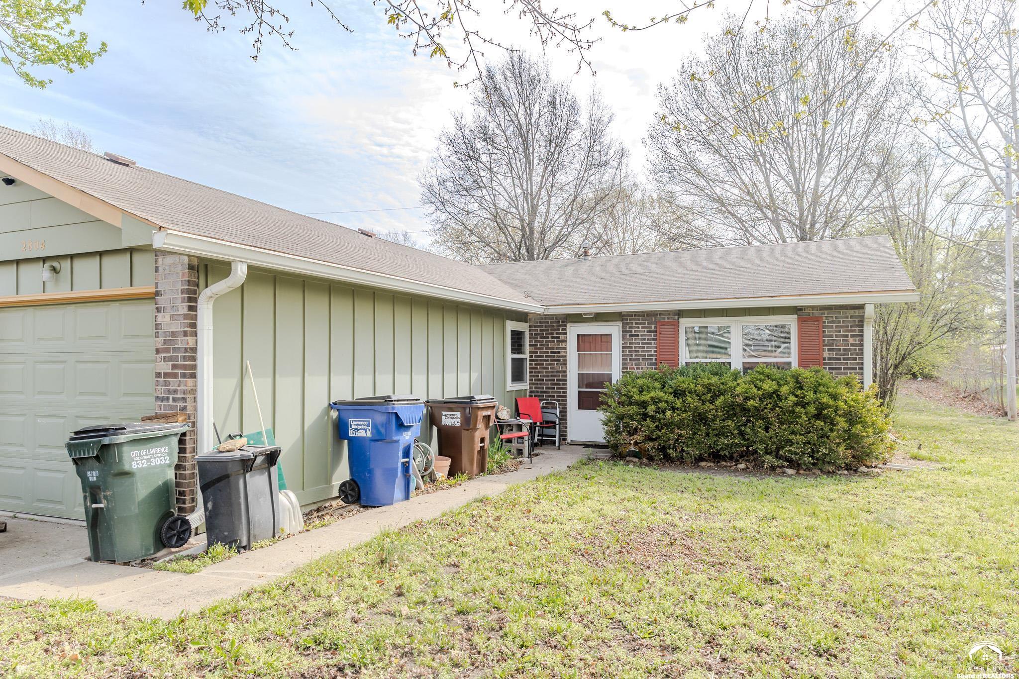 2802-2804 Ridge Court Lawrence, KS 66046 - Photo 6 of 10