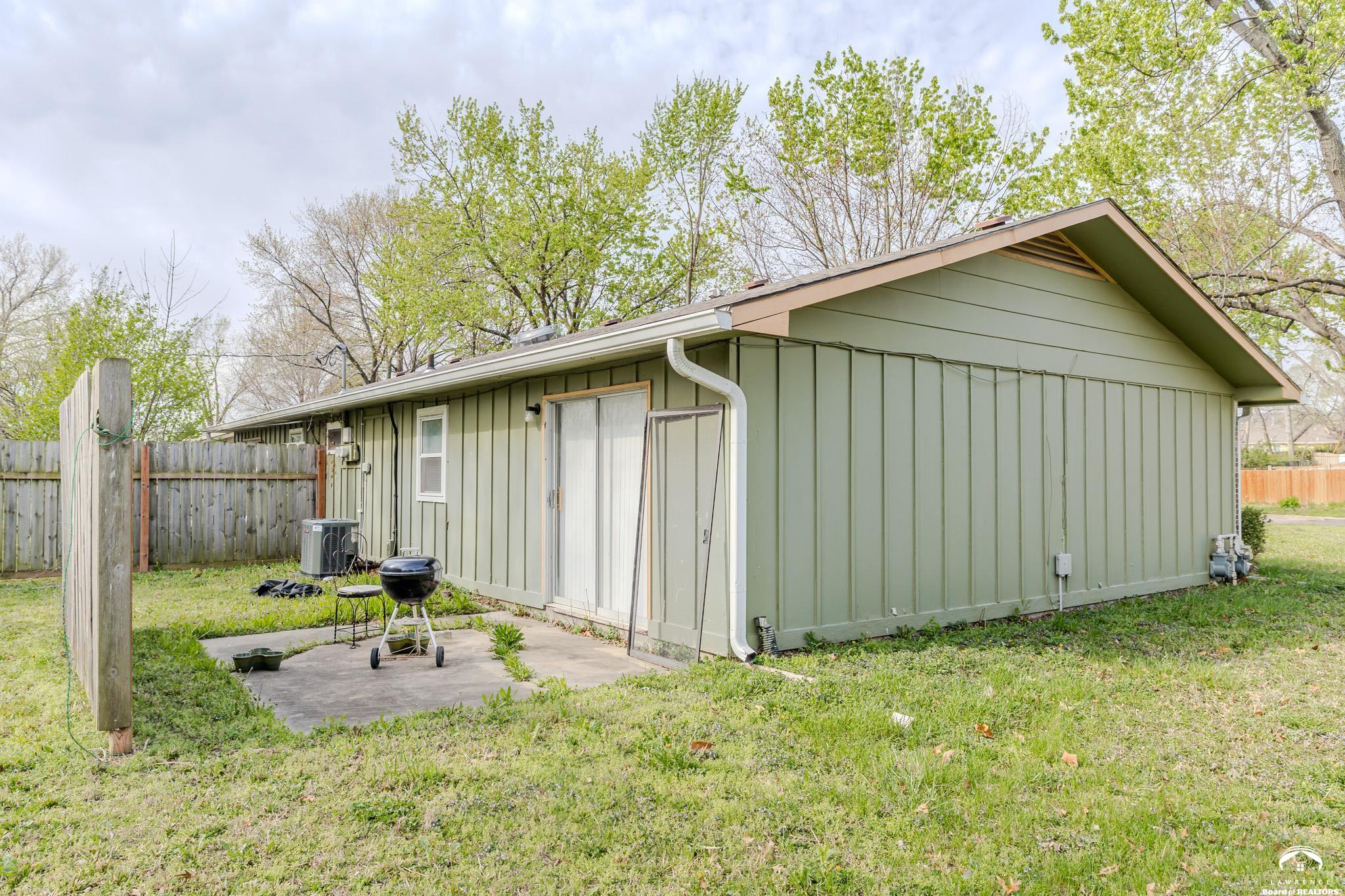 2802-2804 Ridge Court Lawrence, KS 66046 - Photo 7 of 10