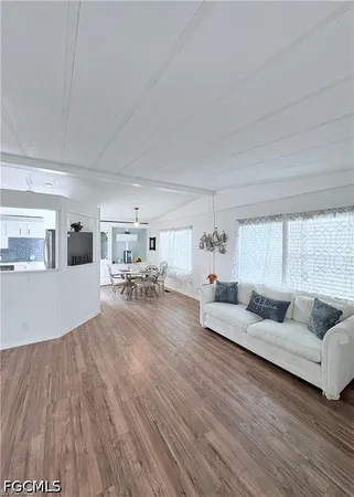 $1,100 | 3108 Running Deer Drive, North Fort Myers, FL 33917