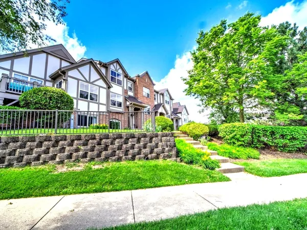 $429,900 | 806 June Terrace, Lake Zurich, IL 60047