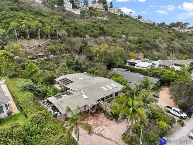 $2,750,000 | 7202 Via Capri, La Jolla, CA 92037