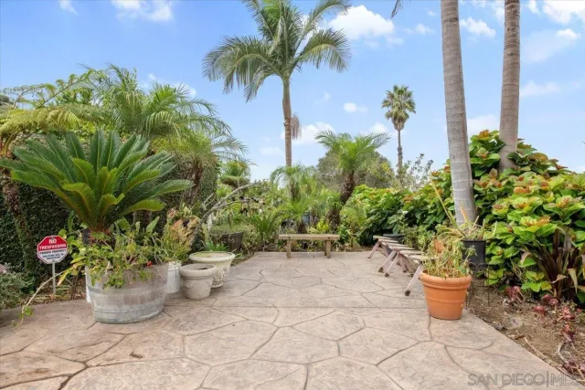 $2,750,000 | 7202 Via Capri, La Jolla, CA 92037