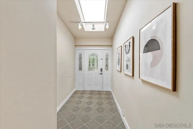 $2,750,000 | 7202 Via Capri, La Jolla, CA 92037