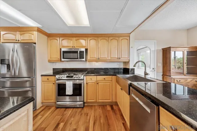 $2,750,000 | 7202 Via Capri, La Jolla, CA 92037