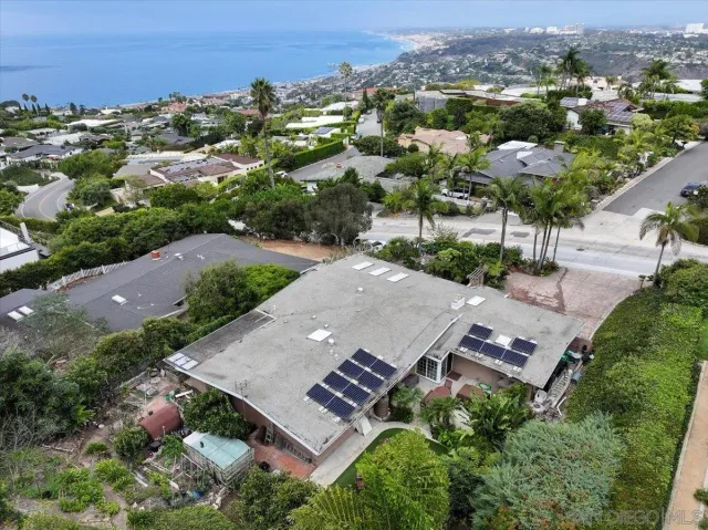 $2,750,000 | 7202 Via Capri, La Jolla, CA 92037