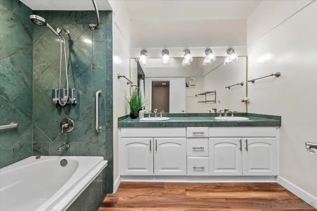 $2,750,000 | 7202 Via Capri, La Jolla, CA 92037