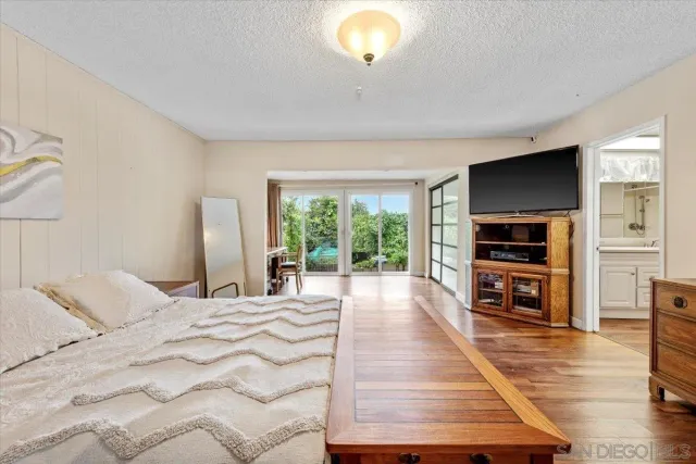 $2,750,000 | 7202 Via Capri, La Jolla, CA 92037